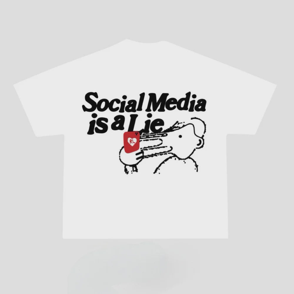 RL00108/SOCIAL MEDIA IS A LIE SS TEE