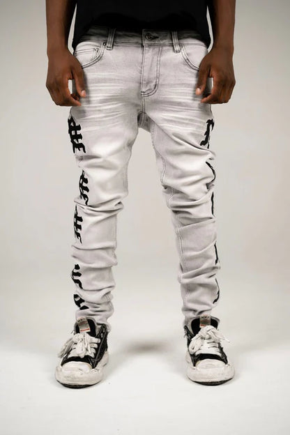 MIXED EMOTIONS Jeans Graphic Logo Light Wash
